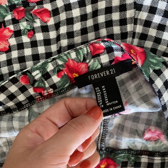 Never worn forever21 skort for spring! - Picture 4 of 4